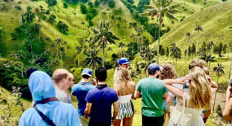 Wandelen door de Samaria vallei Wandelen door de Samaria vallei